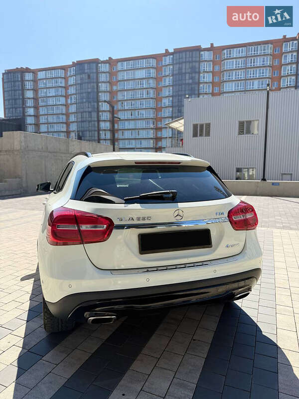 Внедорожник / Кроссовер Mercedes-Benz GLA-Class 2015 в Львове