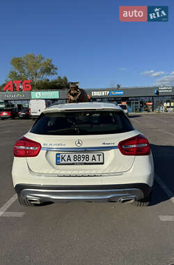 Внедорожник / Кроссовер Mercedes-Benz GLA-Class 2016 в 