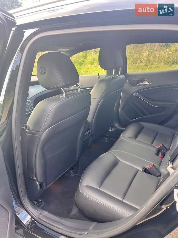 Внедорожник / Кроссовер Mercedes-Benz GLA-Class 2016 в Киеве фото 13 Внедорожник / Кроссовер Mercedes-Benz GLA-Class 2016 в Киеве