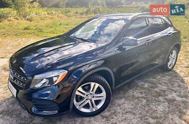 Внедорожник / Кроссовер Mercedes-Benz GLA-Class 2016 в 