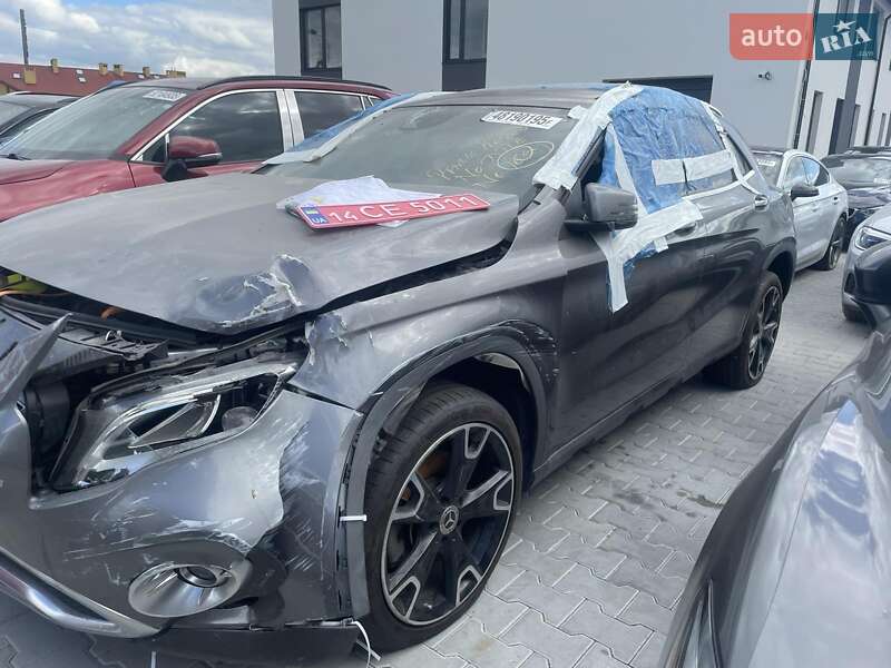 Внедорожник / Кроссовер Mercedes-Benz GLA-Class 2019 в Львове