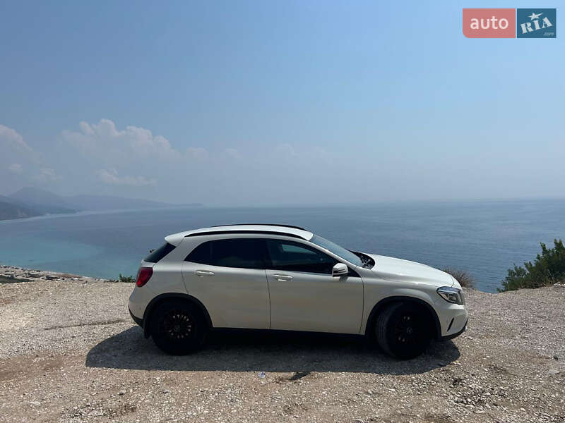 Внедорожник / Кроссовер Mercedes-Benz GLA-Class 2016 в Ивано-Франковске