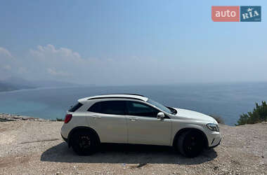 Внедорожник / Кроссовер Mercedes-Benz GLA-Class 2016 в 