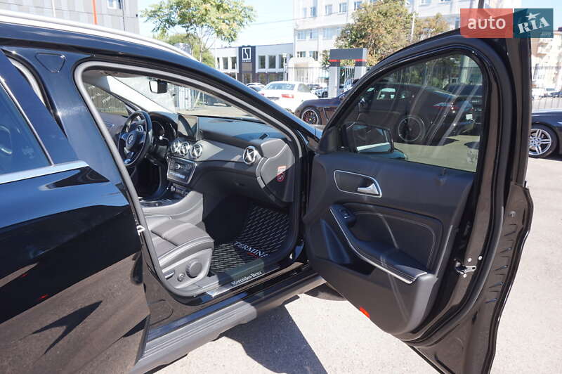 Внедорожник / Кроссовер Mercedes-Benz GLA-Class 2017 в Одессе