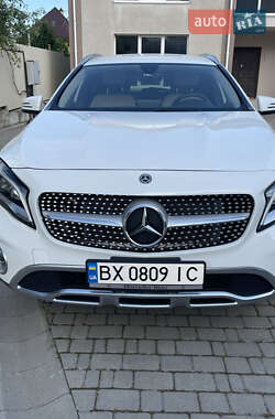 Внедорожник / Кроссовер Mercedes-Benz GLA-Class 2019 в Хмельницком