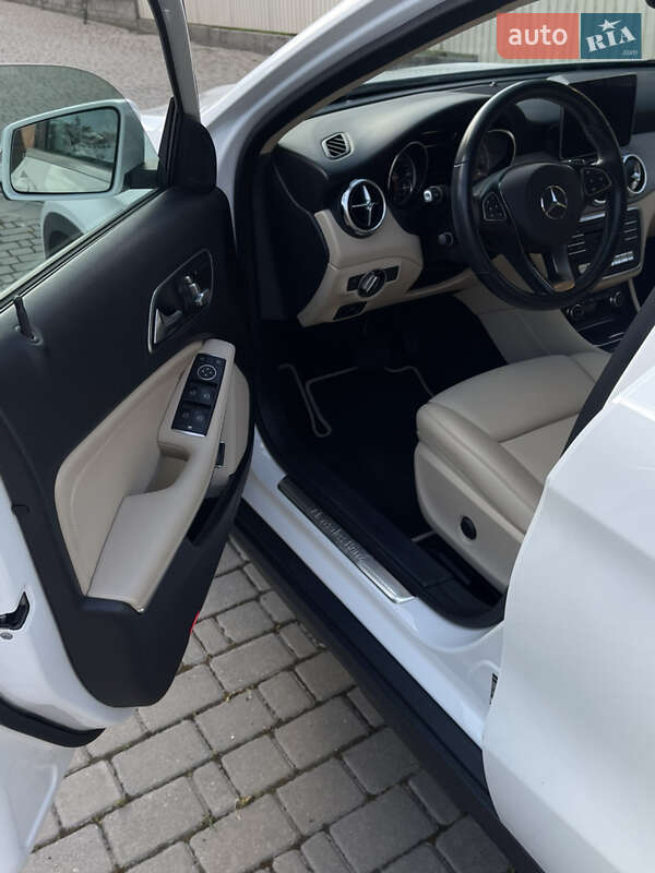 Внедорожник / Кроссовер Mercedes-Benz GLA-Class 2019 в Хмельницком