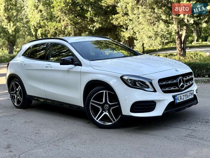 Внедорожник / Кроссовер Mercedes-Benz GLA-Class 2018 в 