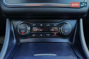 Внедорожник / Кроссовер Mercedes-Benz GLA-Class 2016 в 