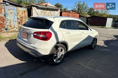 Позашляховик / Кросовер Mercedes-Benz GLA-Class 2015 в 