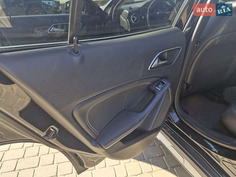 Позашляховик / Кросовер Mercedes-Benz GLA-Class 2014 в Хмельницькому