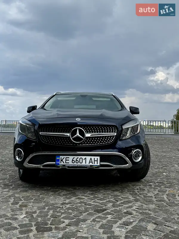 Mercedes-Benz GLA-Class