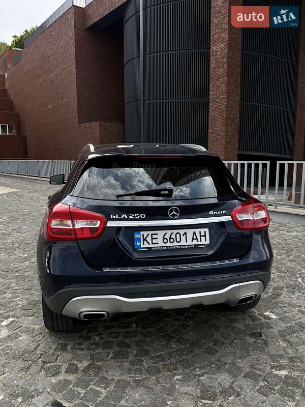 Позашляховик / Кросовер Mercedes-Benz GLA-Class 2018 в Дніпрі