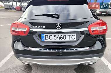 Позашляховик / Кросовер Mercedes-Benz GLA-Class 2015 в 