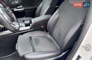 Позашляховик / Кросовер Mercedes-Benz GLA-Class 2021 в 