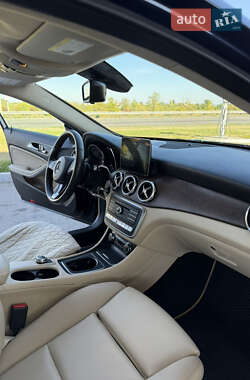 Внедорожник / Кроссовер Mercedes-Benz GLA-Class 2017 в 