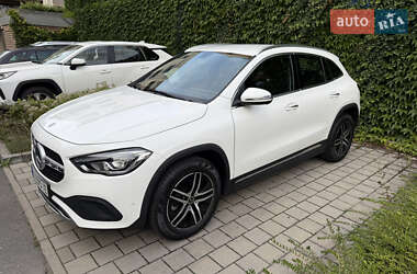 Внедорожник / Кроссовер Mercedes-Benz GLA-Class 2022 в 