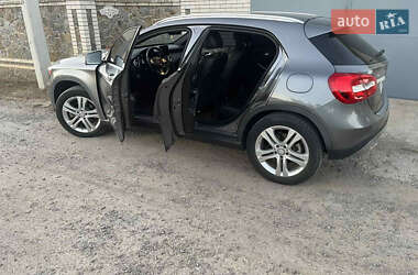 Позашляховик / Кросовер Mercedes-Benz GLA-Class 2015 в 