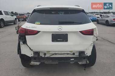 Внедорожник / Кроссовер Mercedes-Benz GLA-Class 2023 в 