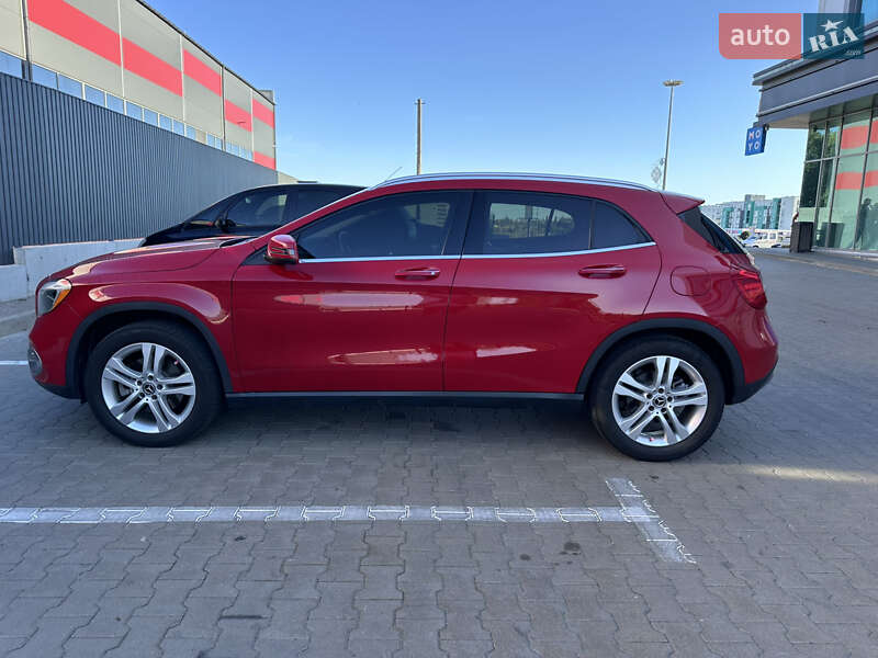 Позашляховик / Кросовер Mercedes-Benz GLA-Class 2017 в Києві фото 10 Позашляховик / Кросовер Mercedes-Benz GLA-Class 2017 в Києві