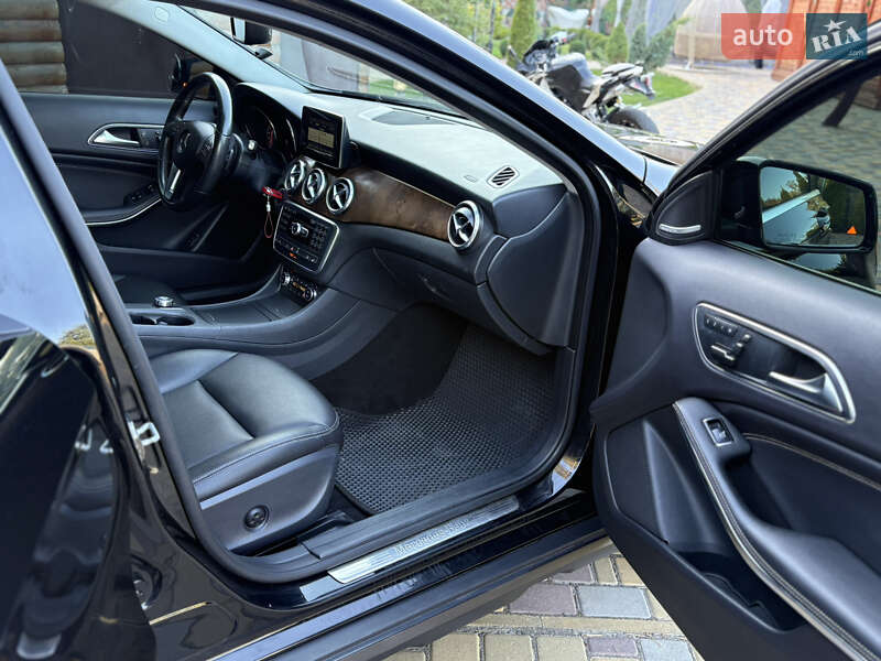 Внедорожник / Кроссовер Mercedes-Benz GLA-Class 2015 в Киеве