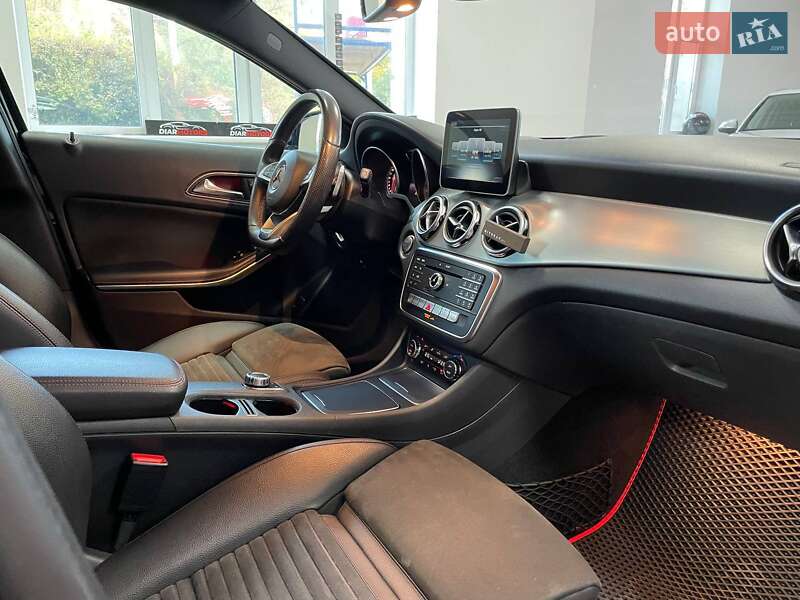 Внедорожник / Кроссовер Mercedes-Benz GLA-Class 2017 в Полтаве