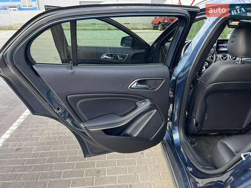 Внедорожник / Кроссовер Mercedes-Benz GLA-Class 2019 в Львове фото 16 Внедорожник / Кроссовер Mercedes-Benz GLA-Class 2019 в Львове