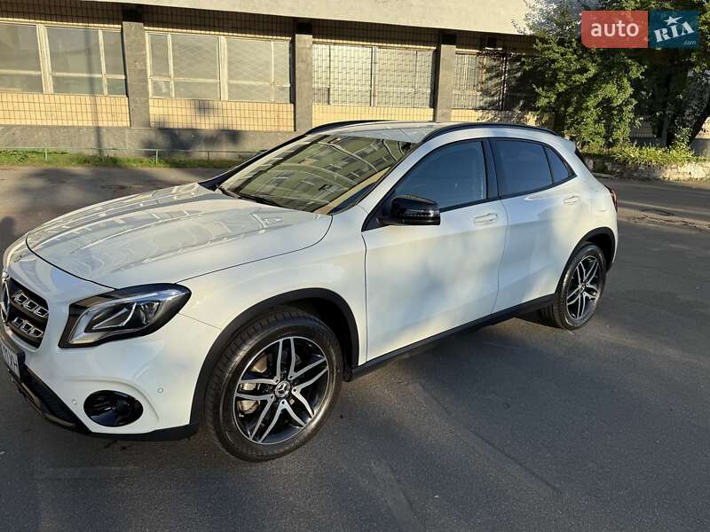 Внедорожник / Кроссовер Mercedes-Benz GLA-Class 2017 в 