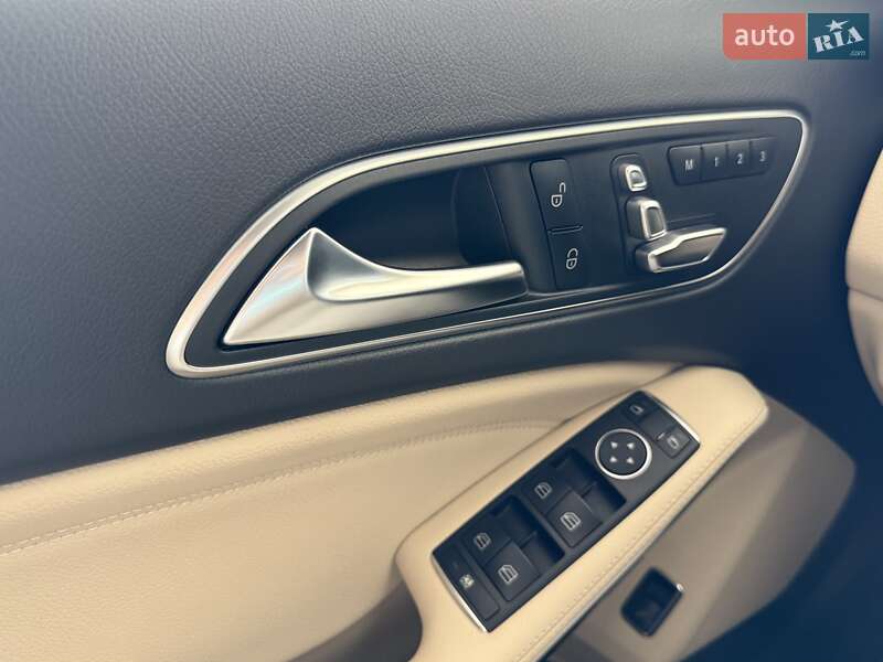 Внедорожник / Кроссовер Mercedes-Benz GLA-Class 2019 в Одессе