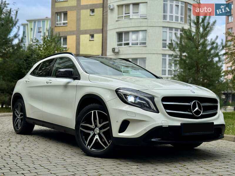 Mercedes-Benz GLA-Class 2015
