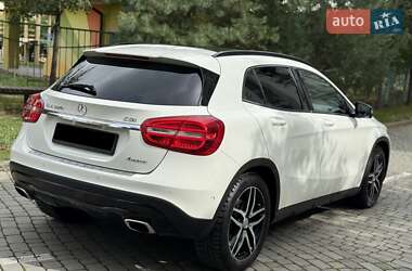 Позашляховик / Кросовер Mercedes-Benz GLA-Class 2015 в 