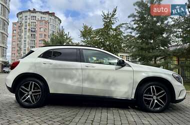 Позашляховик / Кросовер Mercedes-Benz GLA-Class 2015 в 