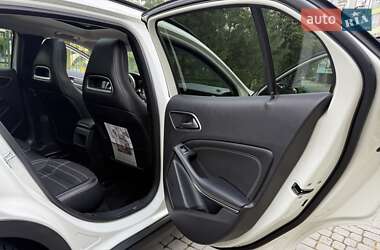 Позашляховик / Кросовер Mercedes-Benz GLA-Class 2015 в 