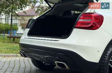 Позашляховик / Кросовер Mercedes-Benz GLA-Class 2015 в 