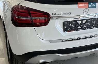 Внедорожник / Кроссовер Mercedes-Benz GLA-Class 2019 в 