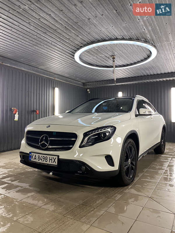 Mercedes-Benz GLA-Class 2015