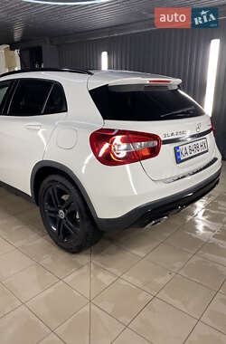 Внедорожник / Кроссовер Mercedes-Benz GLA-Class 2015 в 