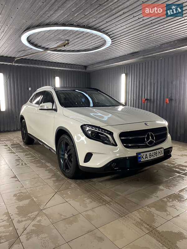 Внедорожник / Кроссовер Mercedes-Benz GLA-Class 2015 в Киеве