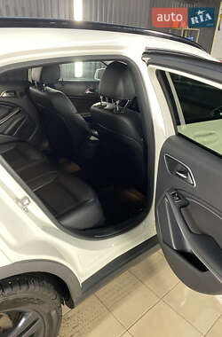 Внедорожник / Кроссовер Mercedes-Benz GLA-Class 2015 в 