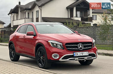 Позашляховик / Кросовер Mercedes-Benz GLA-Class 2018 в 