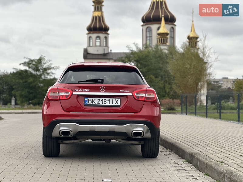 Внедорожник / Кроссовер Mercedes-Benz GLA-Class 2018 в Ровно