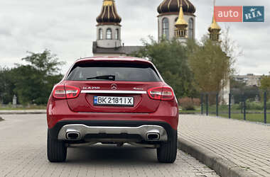 Позашляховик / Кросовер Mercedes-Benz GLA-Class 2018 в 