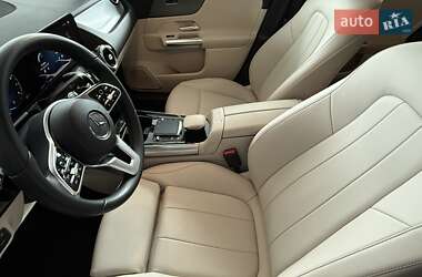 Внедорожник / Кроссовер Mercedes-Benz GLA-Class 2022 в 