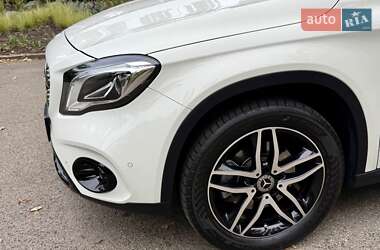 Внедорожник / Кроссовер Mercedes-Benz GLA-Class 2017 в 