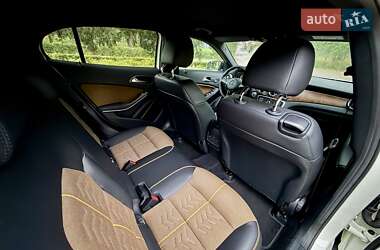 Внедорожник / Кроссовер Mercedes-Benz GLA-Class 2017 в 