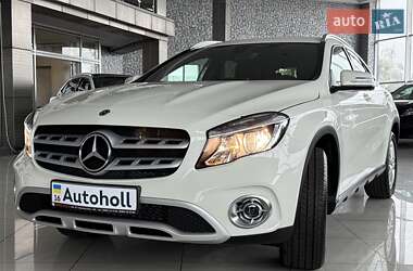 Внедорожник / Кроссовер Mercedes-Benz GLA-Class 2017 в 