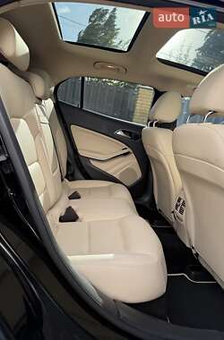 Внедорожник / Кроссовер Mercedes-Benz GLA-Class 2016 в 
