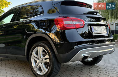 Внедорожник / Кроссовер Mercedes-Benz GLA-Class 2014 в 