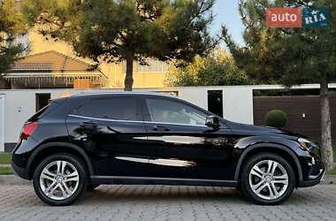Внедорожник / Кроссовер Mercedes-Benz GLA-Class 2014 в 