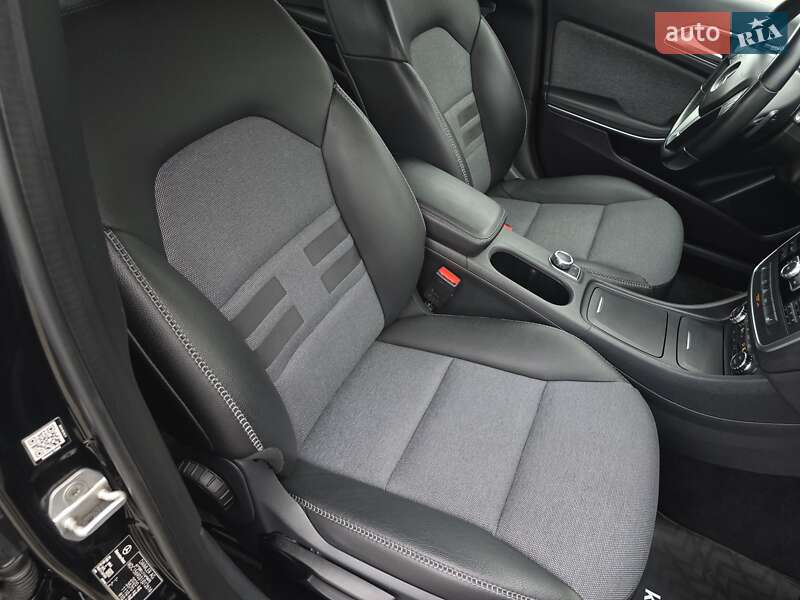 Позашляховик / Кросовер Mercedes-Benz GLA-Class 2014 в Хмельницькому