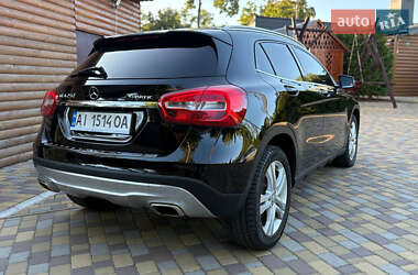Позашляховик / Кросовер Mercedes-Benz GLA-Class 2015 в 